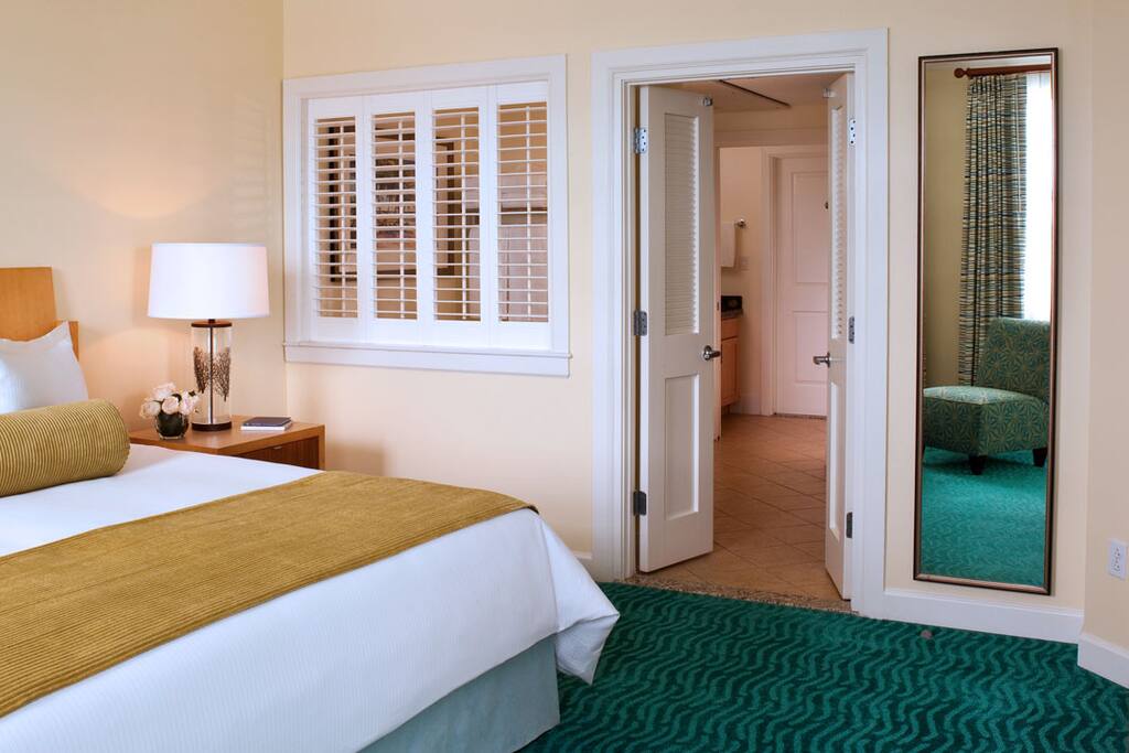 Atlantis Harborside Resort Villa