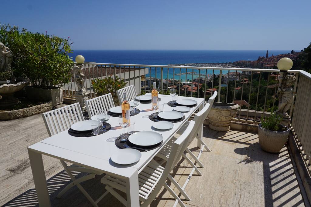 Large rooftop terrace