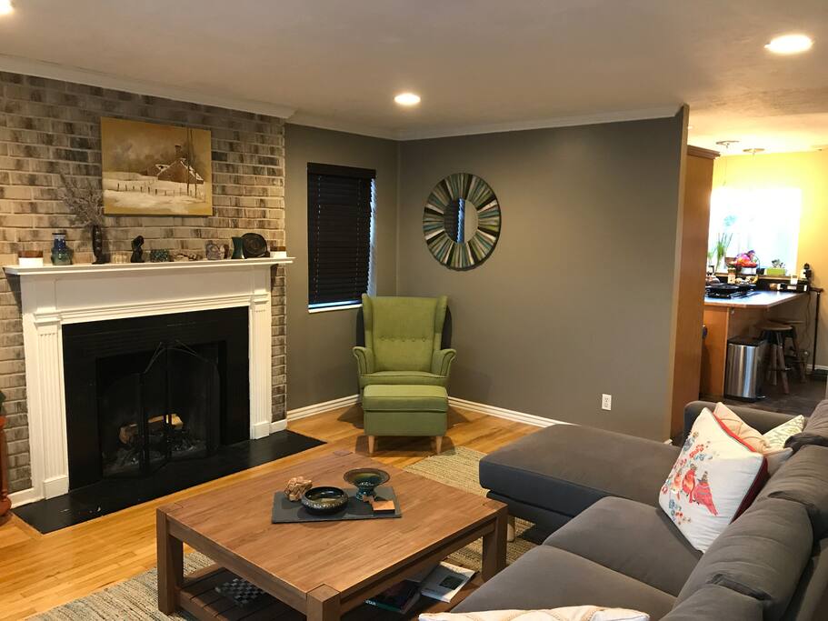 Fireplace is fully operational. Just make sure you open the flue before lightin' up! Keep in mind SLC residents can't have fires on Red Air days. Check local news for current air status.
