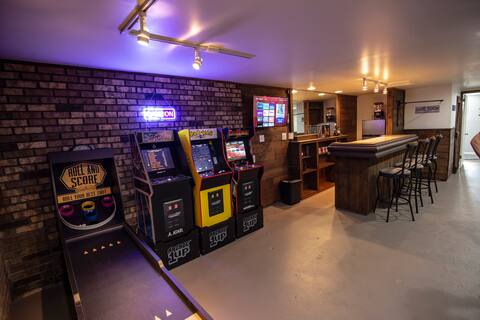 The Barcade @ Fairlawn Heights near Avalon resort