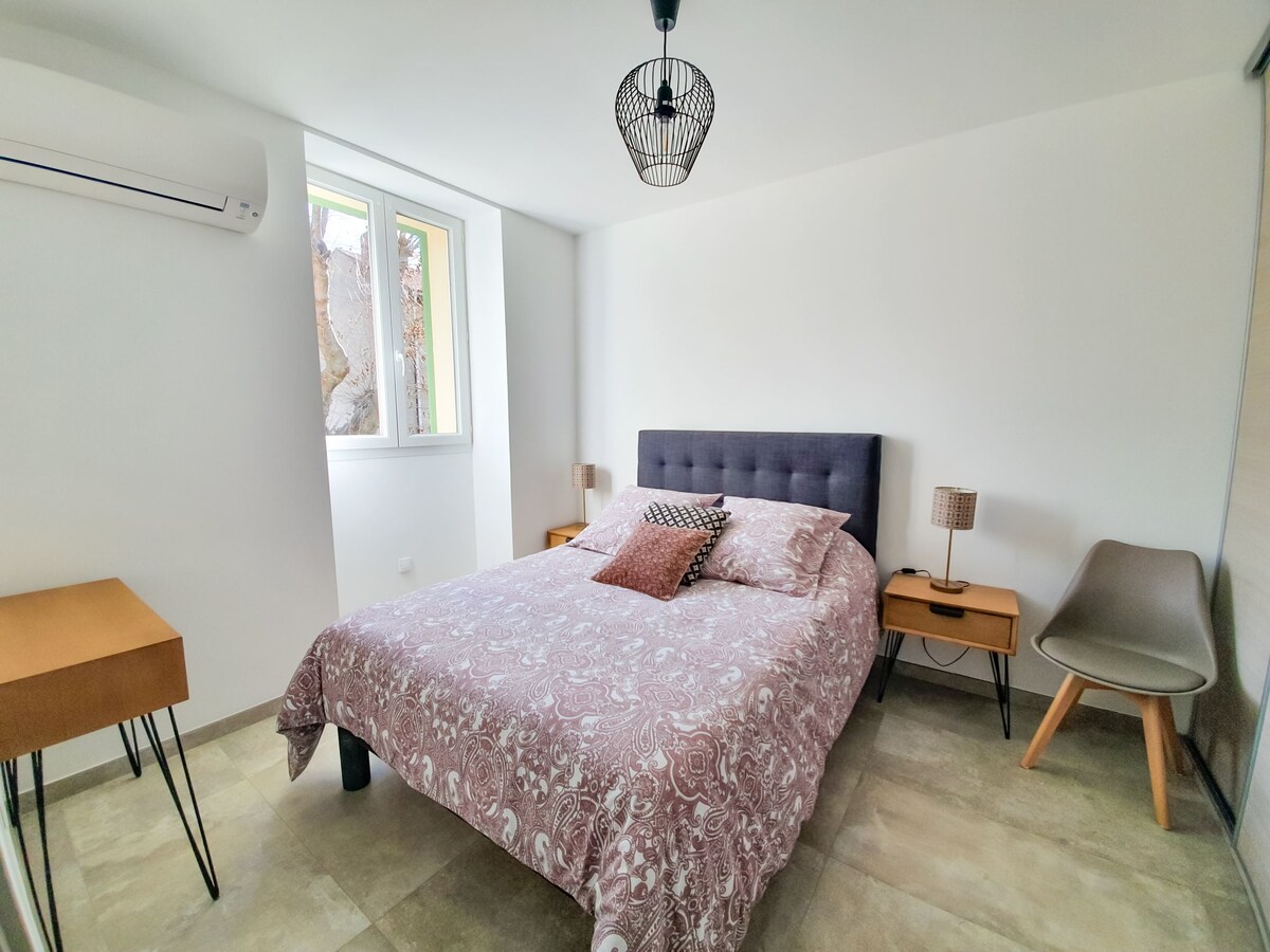 Dhoma e gjumit2 (lart)