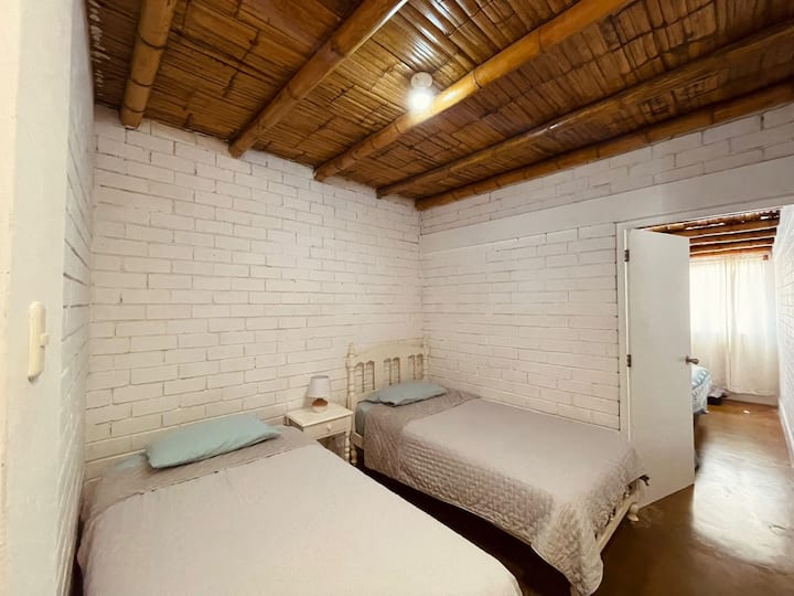 Izba s 2 samostatnými lôžkami