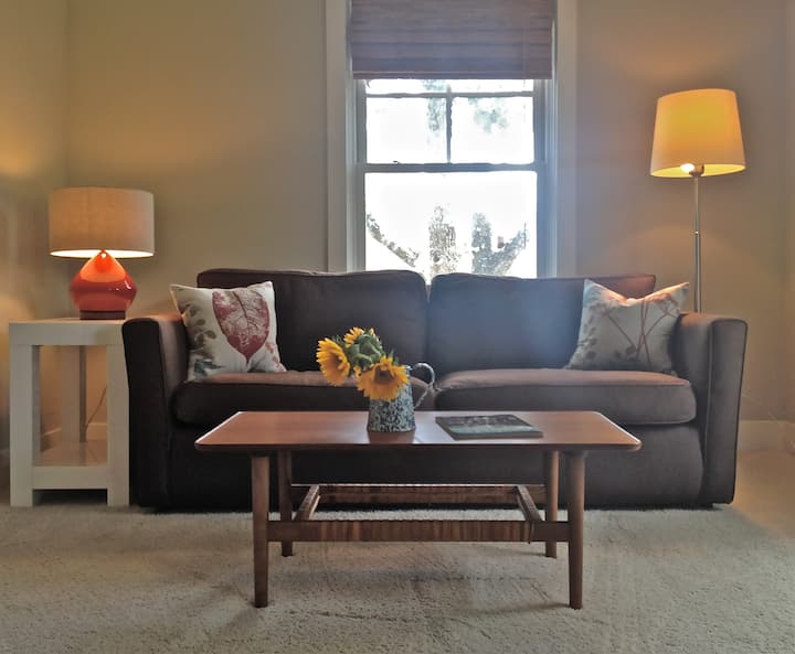 Charming 1 bedroom Guesthouse Apt. in Tarrytown Guesthouses for Rent
