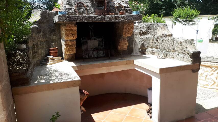 Beautiful, secluded villa in Cutrofiano gallery image 3