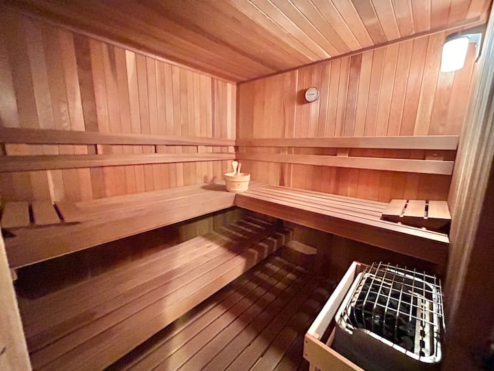 Private fireplace suite & luxury bath - Killington