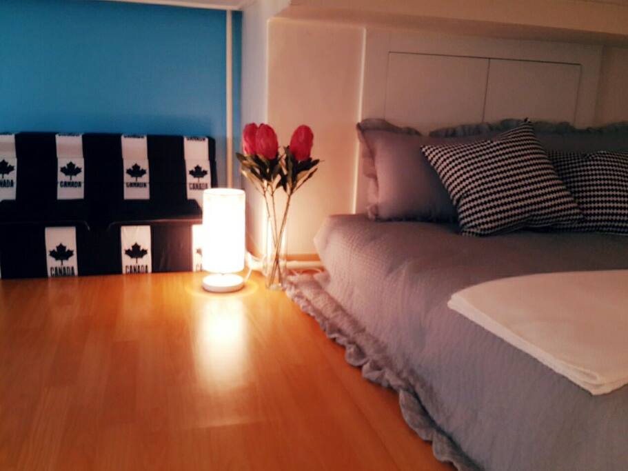 We provide you with the right bedding for the season.
계절에 맞는 쾌적한 침구류로 산뜻하게 주무세요!
