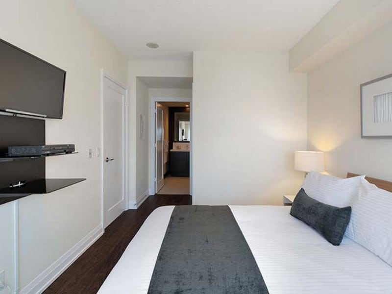 THE APARTNENT ラグマット　stabridge Yonge & Sheppard-1Bd/1Bth-Prime Location-NorthYork