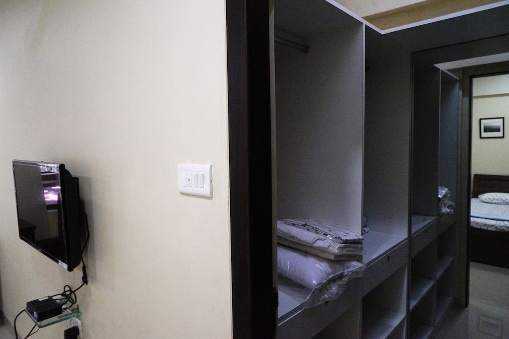 Bedroom with Walk-in Wardrobe