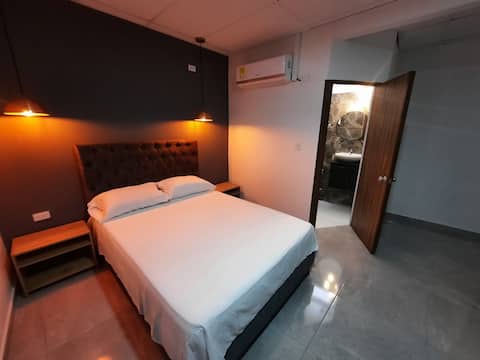 double room with private bathroom. 25