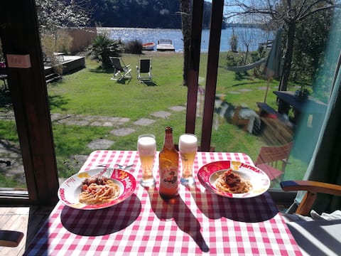 cottage sul lago vicino al mare
