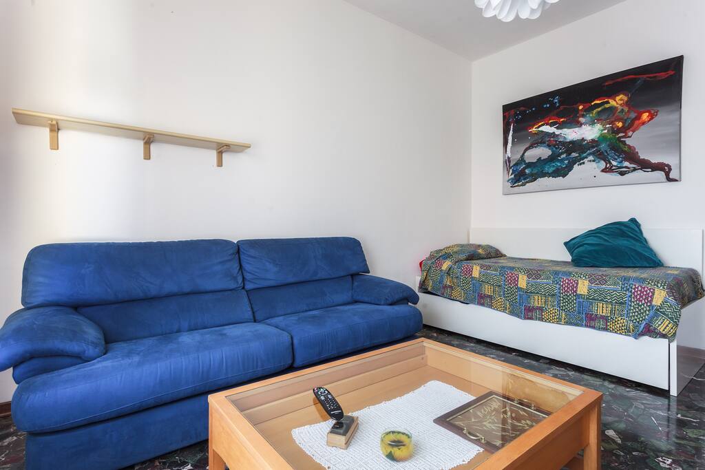 sala, seconda stanza da letto