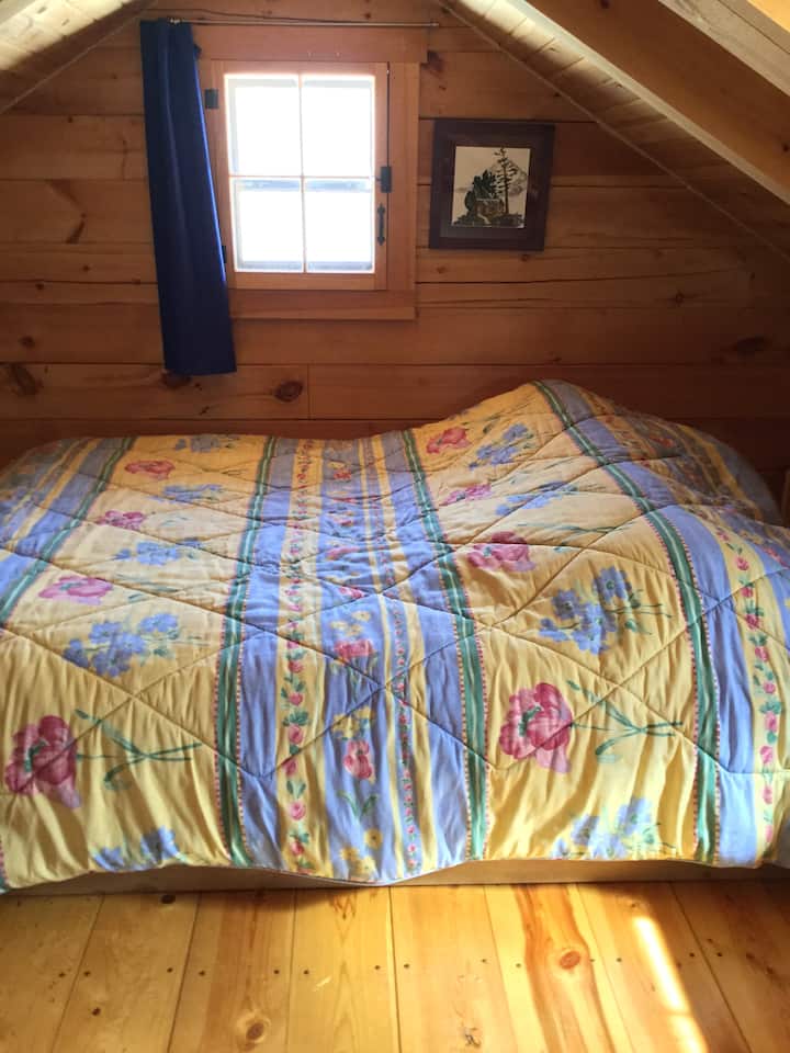 Spací loft na poschodí