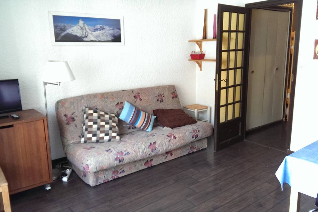 Living Room 2, apartment E6
