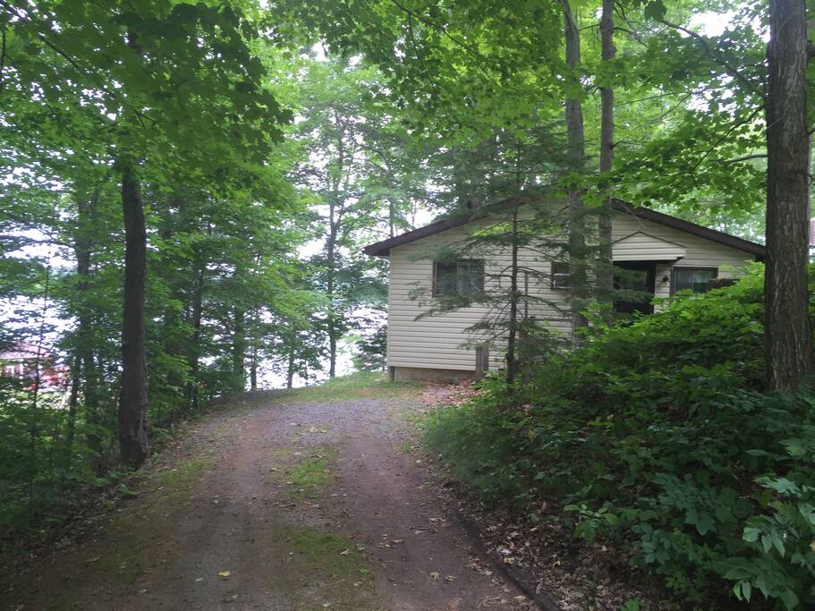 You can park right beside the cabin entrance so it is just a few steps to unload your gear.