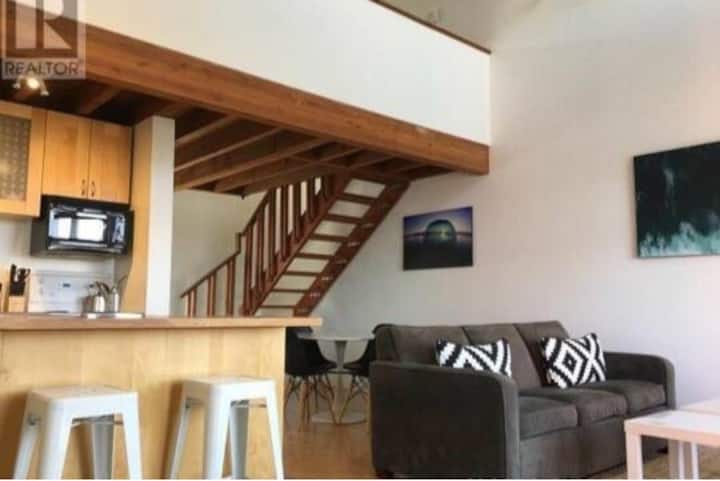 Harborview Hideaway Oceanfront Condo - Tofino
