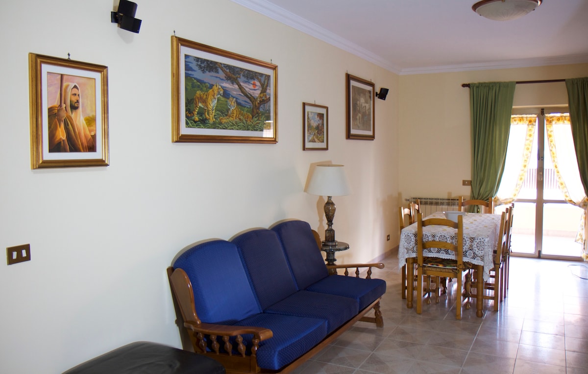 Top Airbnb: Big house for 6 persons (Domus Palombi) in Ladispoli