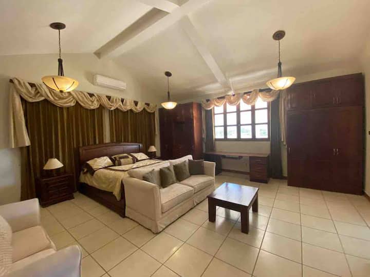 加大双人床主卧