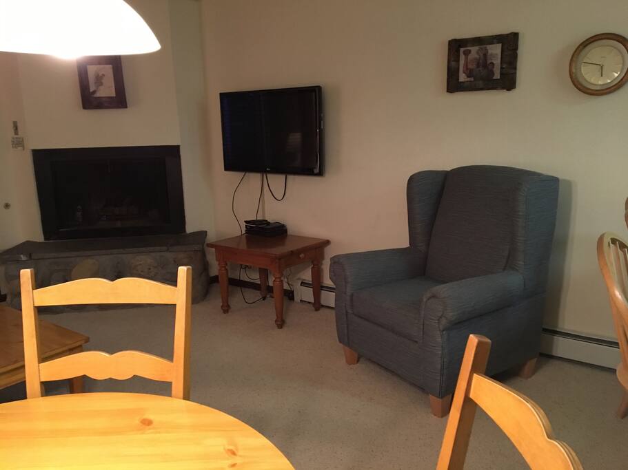 Living room - dining space