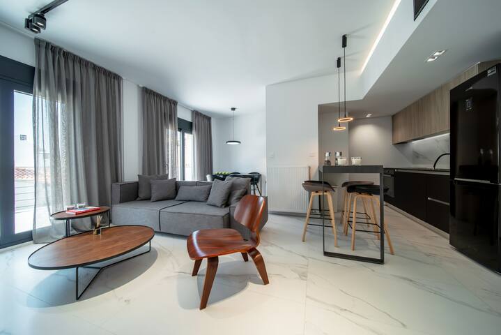 Heritage 501/Luxury Three Bedroom/Balcony gallery image 3