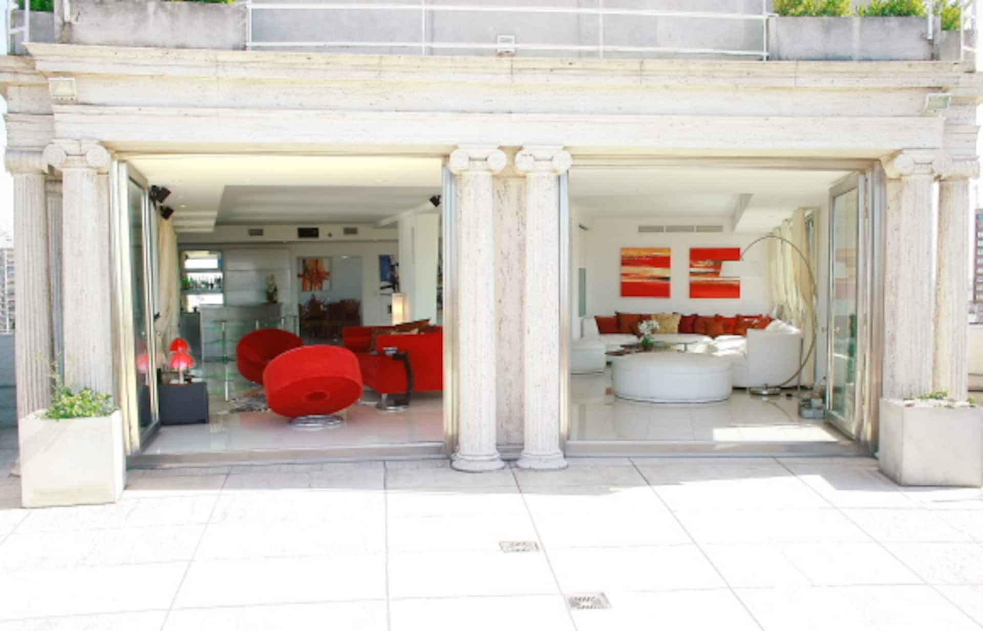 Unique 600m2, 14th floor apartment