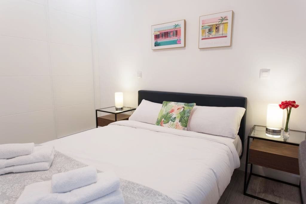 Спалня 2 с 1 метър x 1,40 м легло.