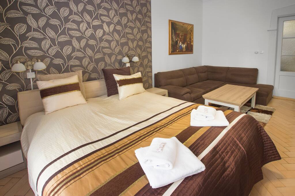 1st bedroom