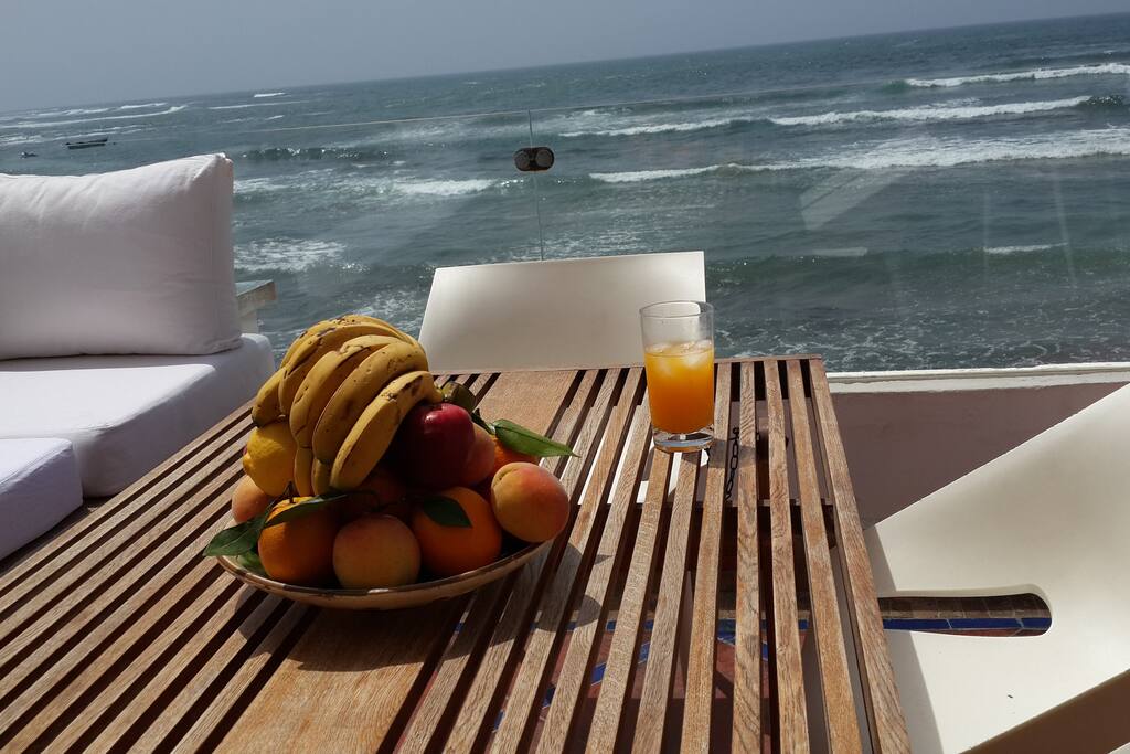Terrasse en front de mer 2 (marée haute)