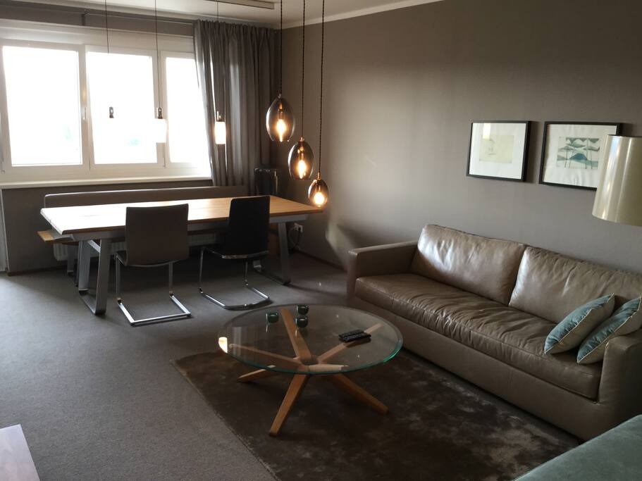 Wohn und Speisezimmer