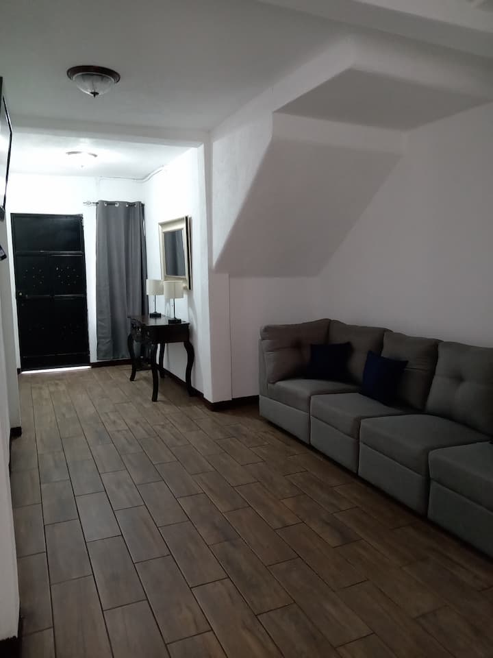 Welcome To Sara’s Place - Pastores