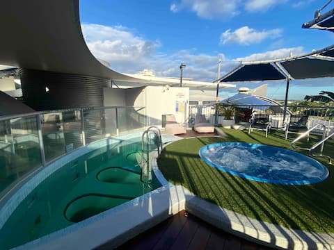 Mooloolaba Beach ~ Rooftop Resort Unit 470