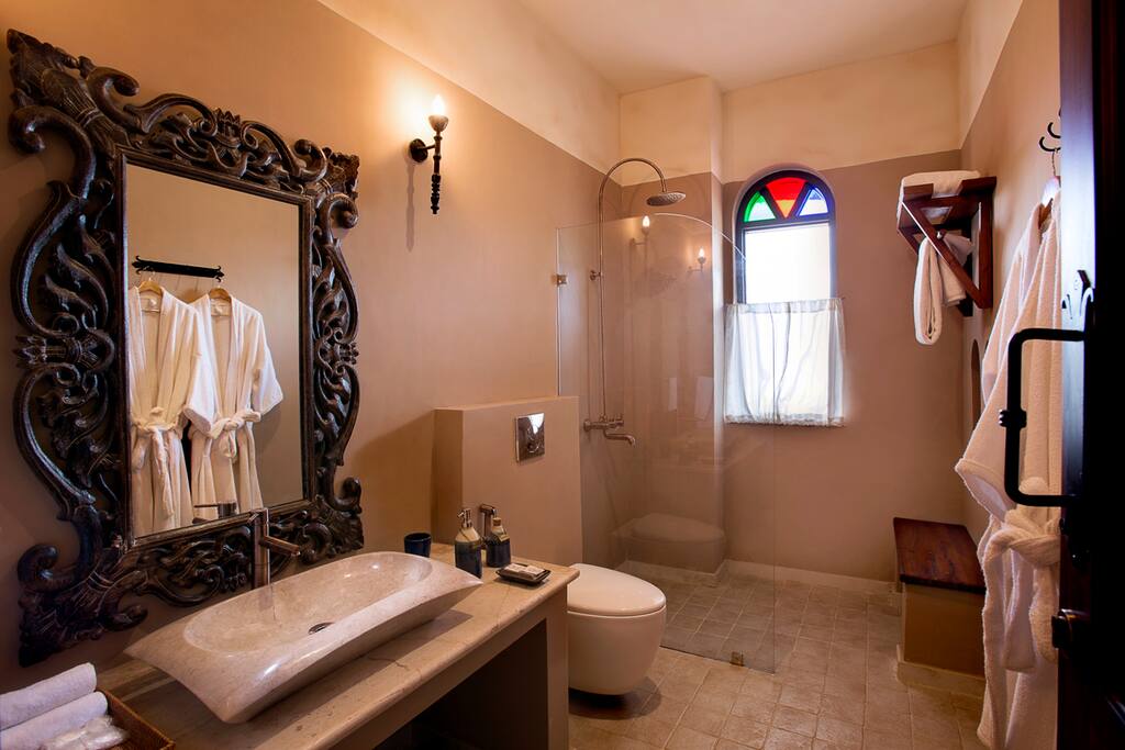 Bathroom for Room Imagine