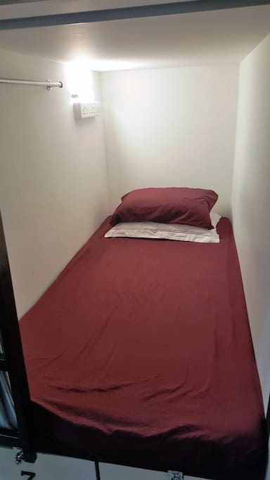 Single Bed capsule