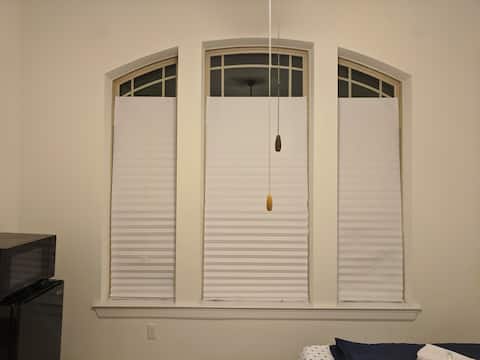 min 28 days Austin Parking Home Office Kitchen 3