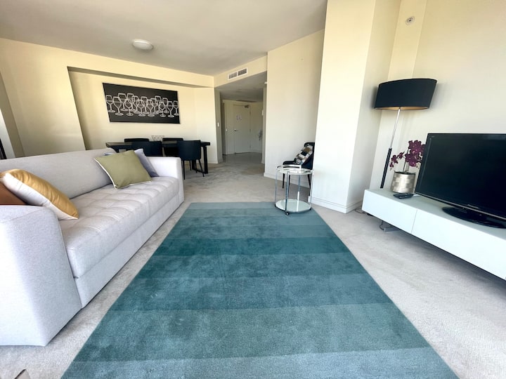 Cosy Stays @ North Sydney 2bdrm Parking Pool & Gym