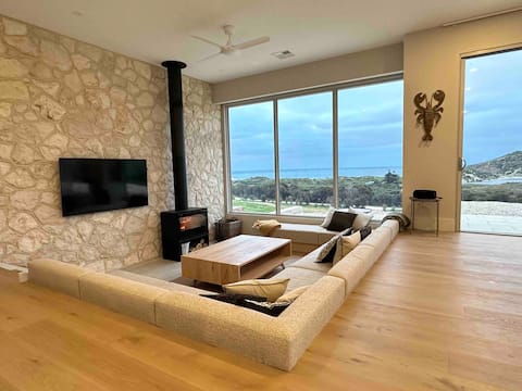 Top Airbnb: Middle River Vista Beach House in Kangaroo Island Council