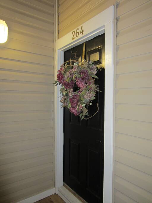 Entrance Alcove