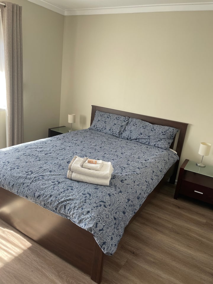 Dormitorio principal. Sencillo pero elegante