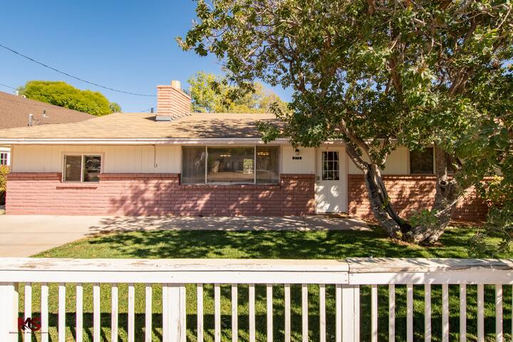Airbnb Kanab Vacation Rentals Places To Stay Utah United