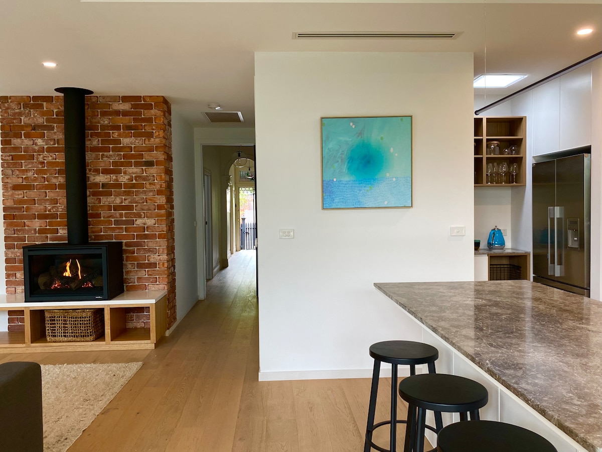 Popular Airbnb listing: 15 min to CBD | 10 min to MCG in Abbotsford