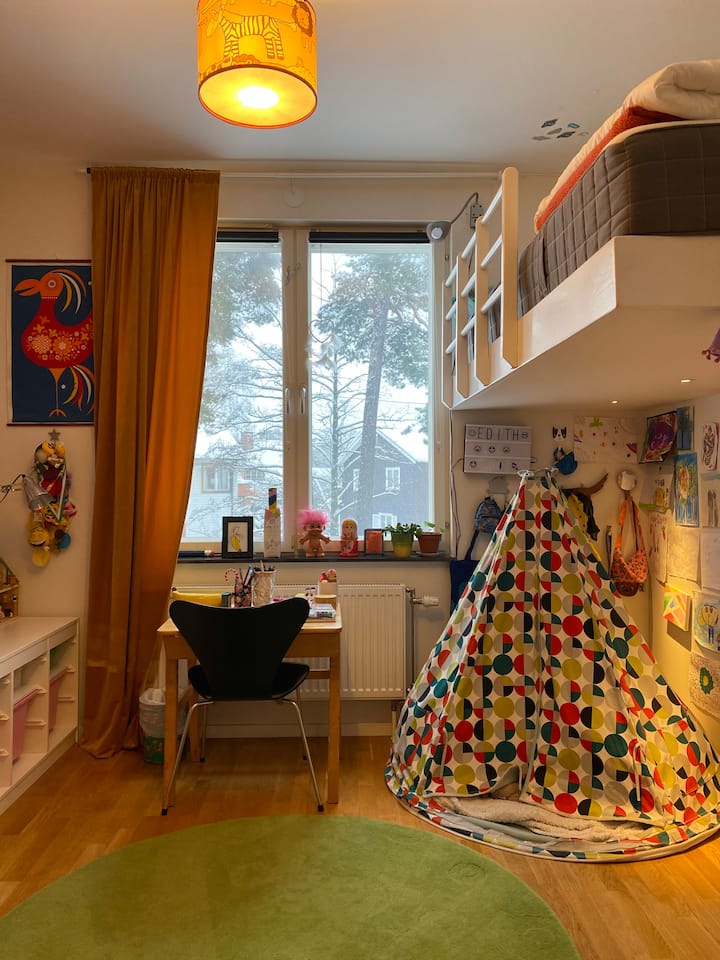 Втора единечна спална соба, кревет на спрат.