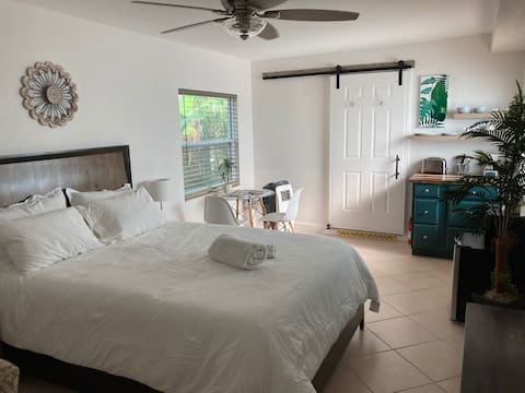 West Palm Beach Holiday Als Homes Florida United States Airbnb - West Palm Beach Bedding West Palm Beach Holiday Als Homes Florida United States Airbnb - West Palm Beach Bedding