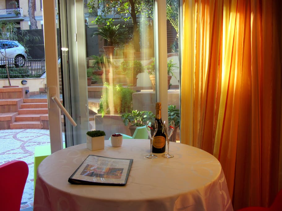 Breakfast Area with Garden View
