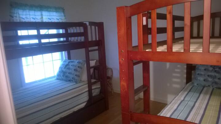 Kids Bedroom 2 sets of bunk beds