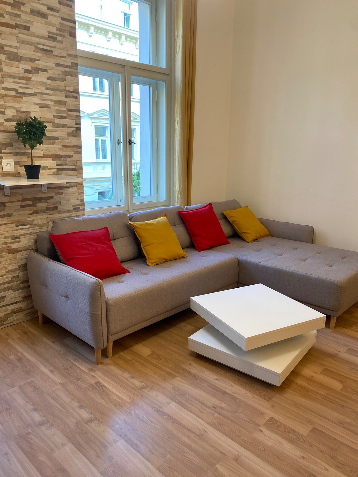 Veľká pohovka,ktorú môžete zväčšiť