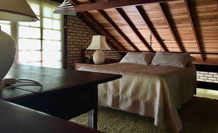 Cama 01  ya ghorofa ya juu.