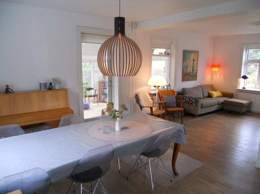 Spacious kitchen allroom/living room