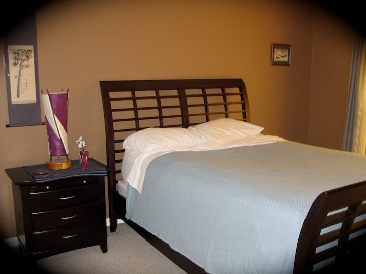 Главна спалня с двойно легло