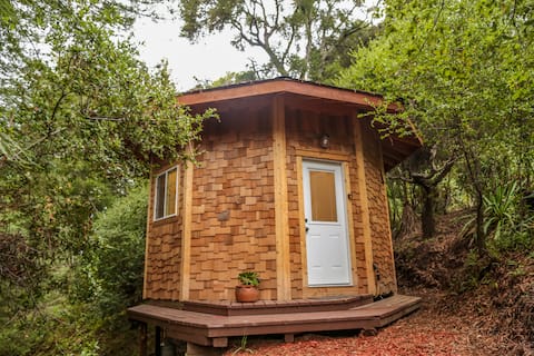 Cedar TreeHouse in Aptos Mountain Retreat & Spa