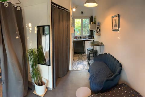 Popular Airbnb listing: 🍃Studio with terrace overlooking the garden, just for you in Houilles