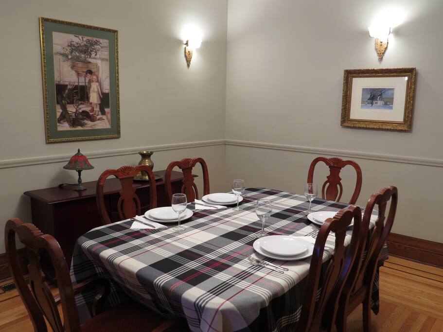 Dining 2/3